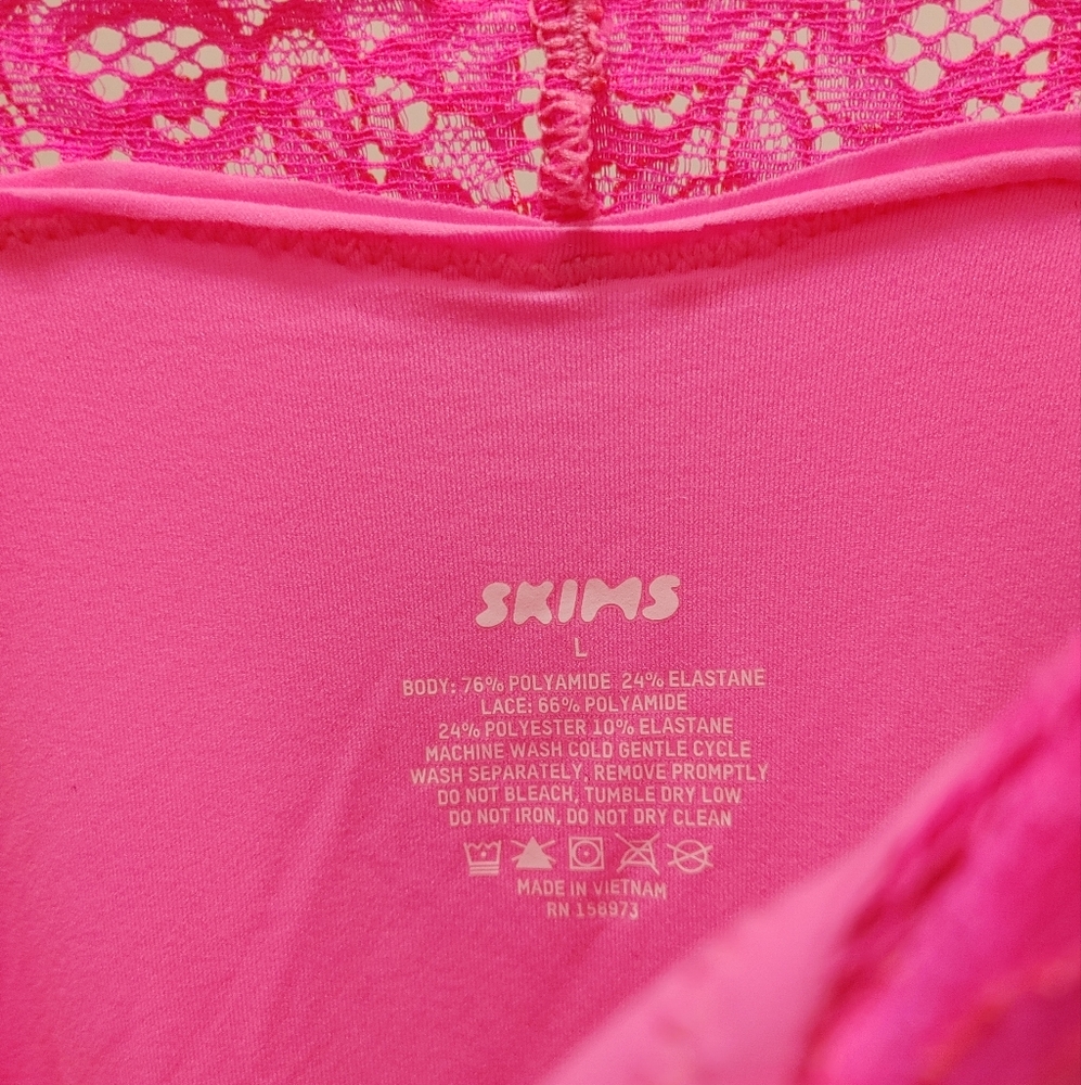 SKIMS Fits Everybody Lace Long Slip Dress - Picture 8 of 16